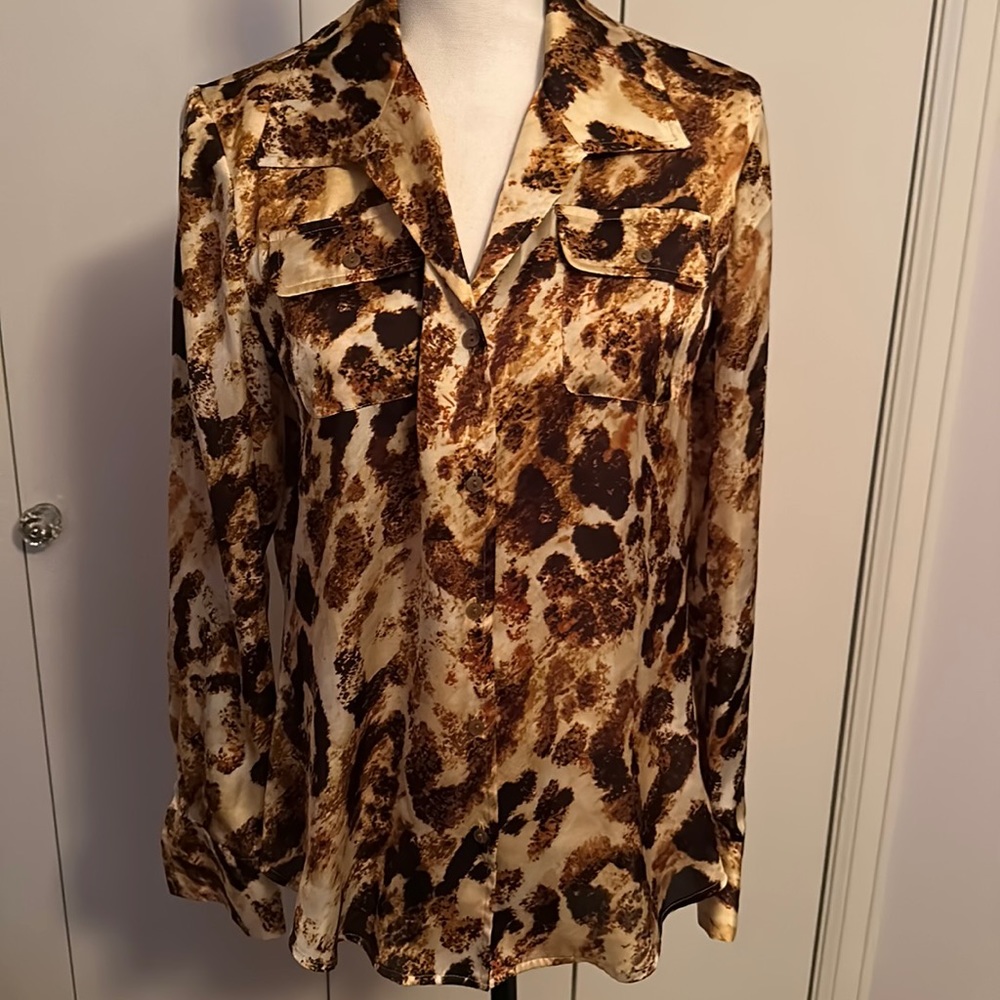 Jones New York button down top - size medium